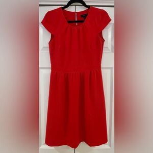 EUC J. Crew Red Short Sleeve Sheath Knee Length Dress Women Lined Size 4